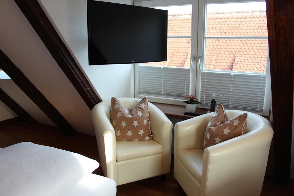 Hotel Schmales Haus Ульм Номер фото