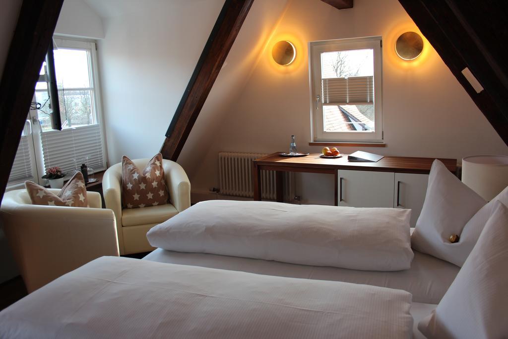 Hotel Schmales Haus Ульм Номер фото