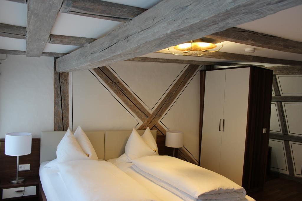 Hotel Schmales Haus Ульм Номер фото