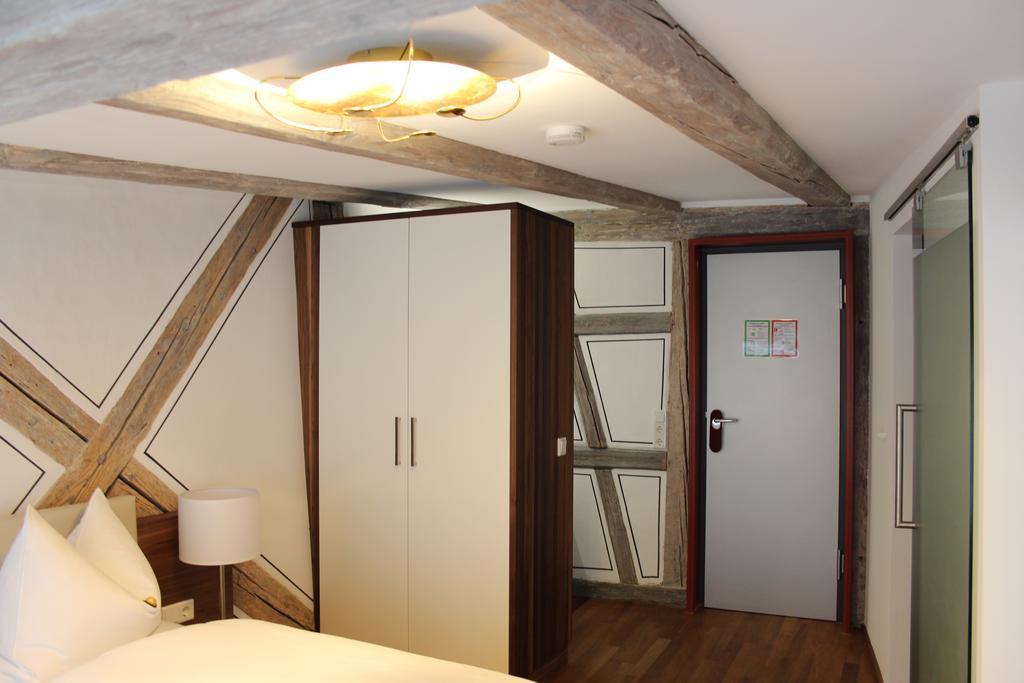 Hotel Schmales Haus Ульм Номер фото