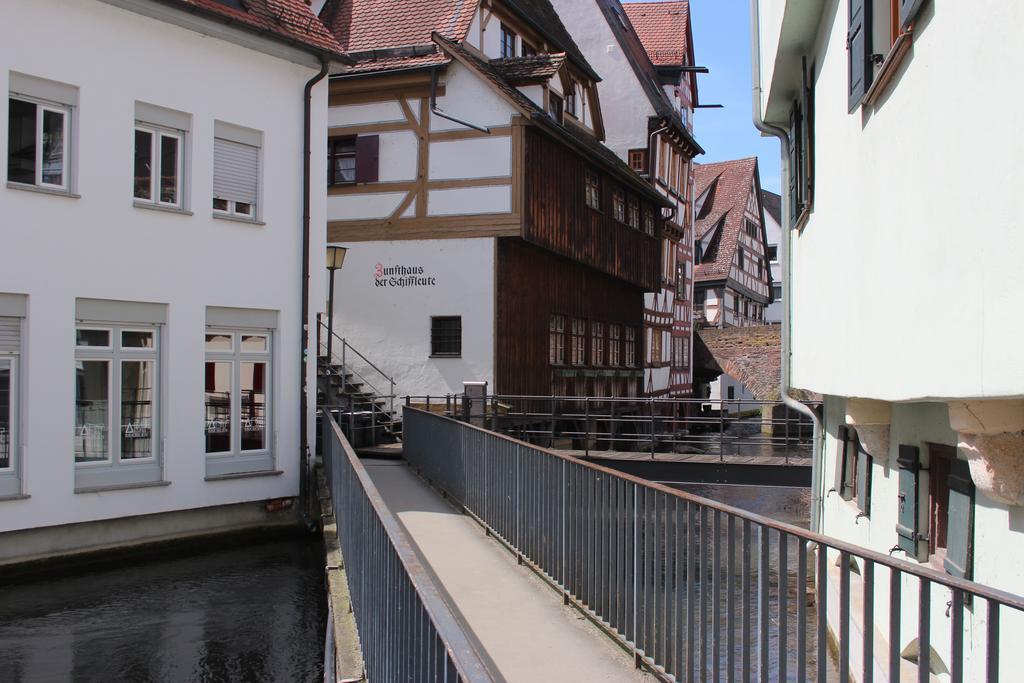 Hotel Schmales Haus Ульм Экстерьер фото